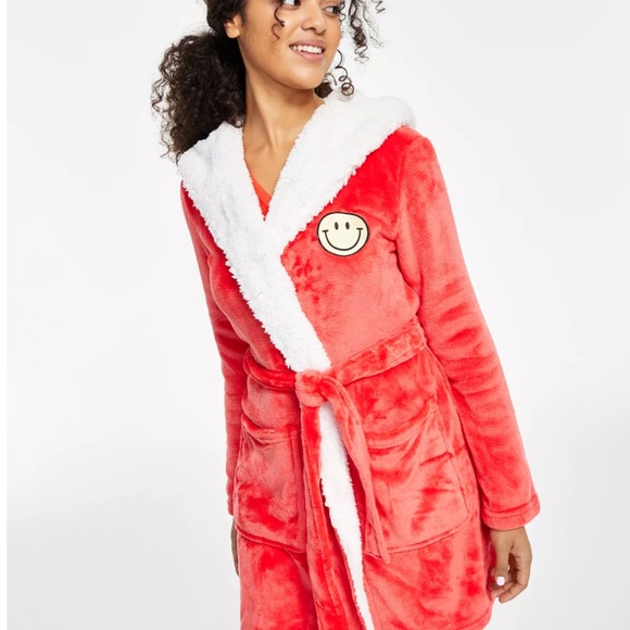 JENNI Women's Printed Short Sherpa Hooded Robe - Picture 1 of 6